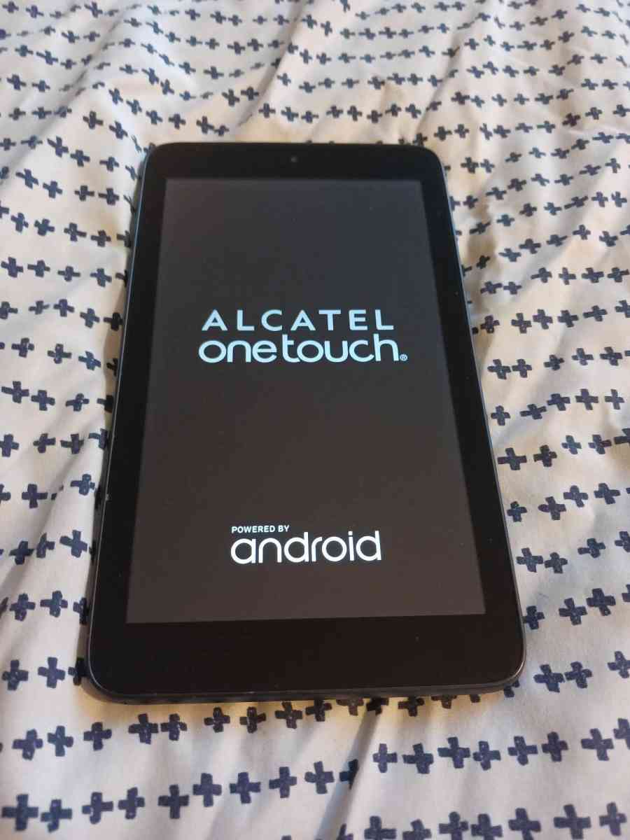 Laptop  and Tablets with Everything - Los Angeles, California - FleaMarketBay