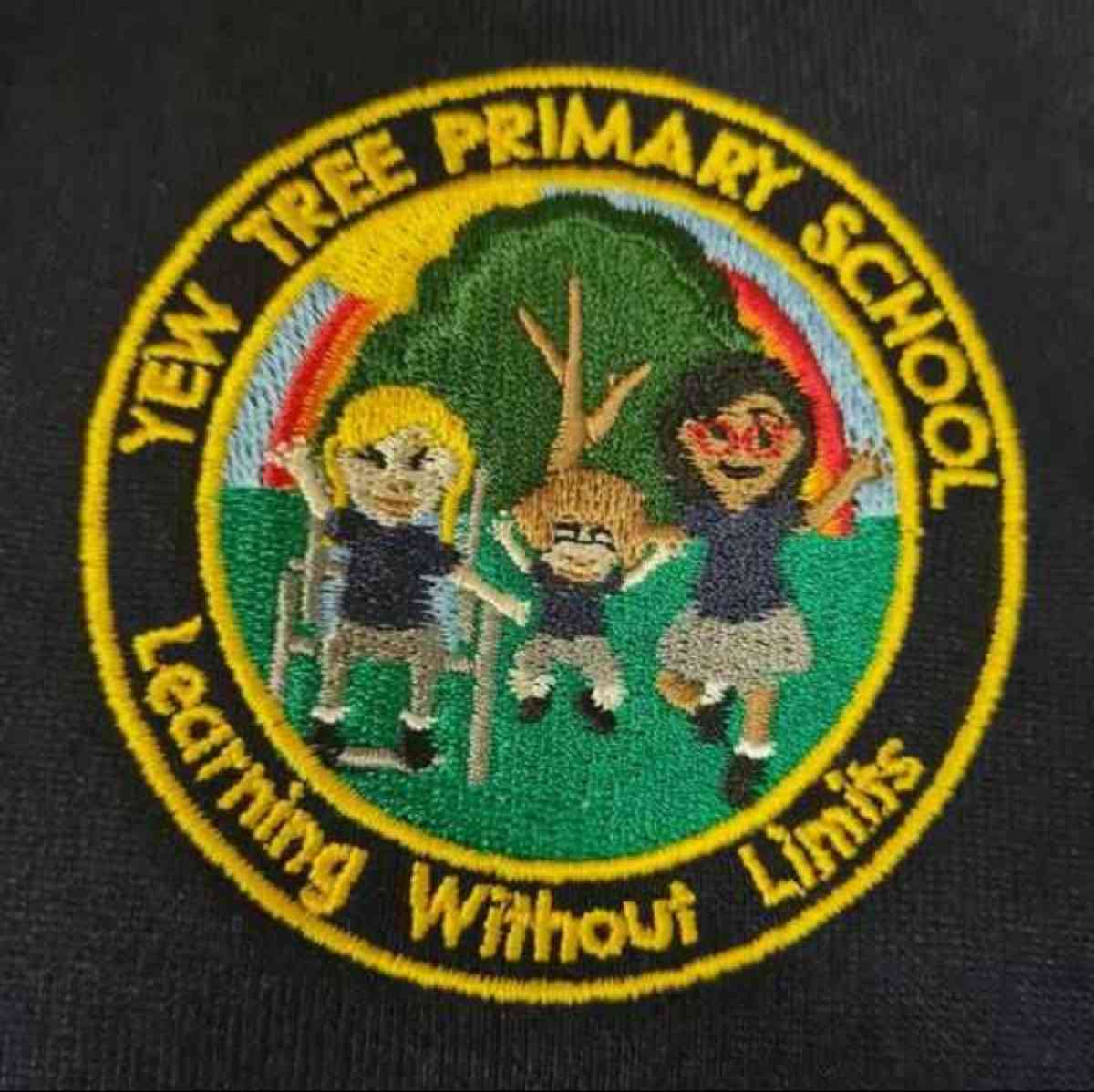 Bordado para escuelas - Los Angeles, California - FleaMarketBay