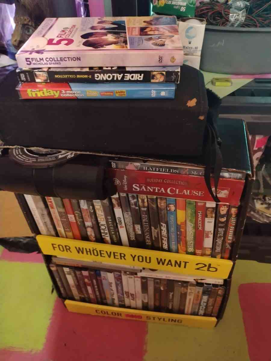 DVDs 200 of various movies and movie series - Longwood, North Carolina