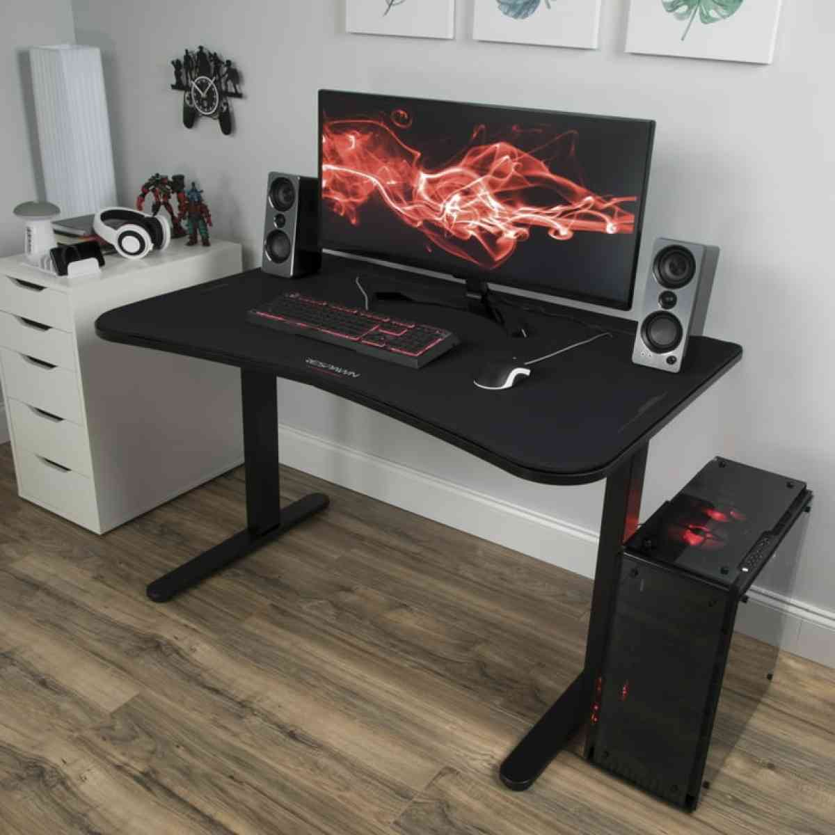 Respawn Rsp1048 48 inch Gaming Table with Gaming Mouse Pad - Fuquay Varina, North Carolina - FleaMarketBay