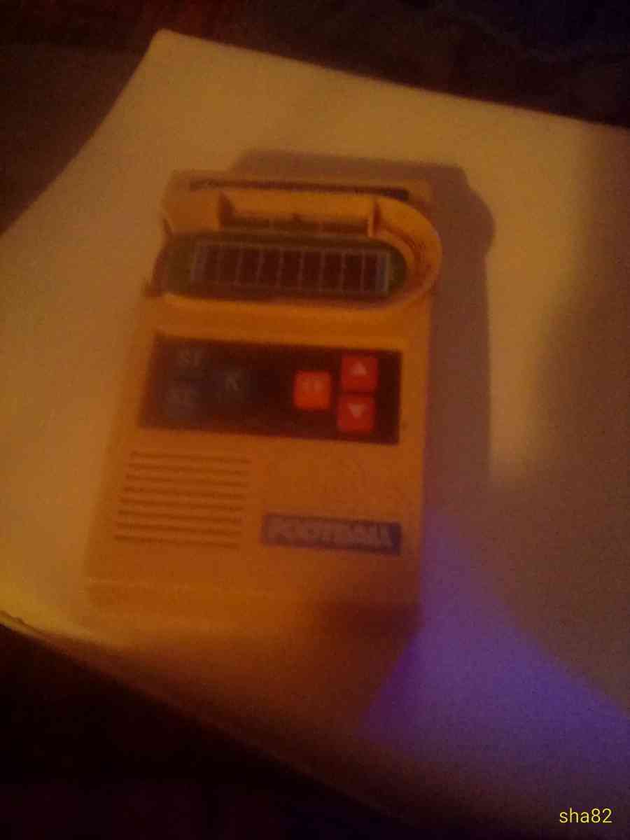 mattel electronic old school football game - Lawton, Oklahoma - FleaMarketBay