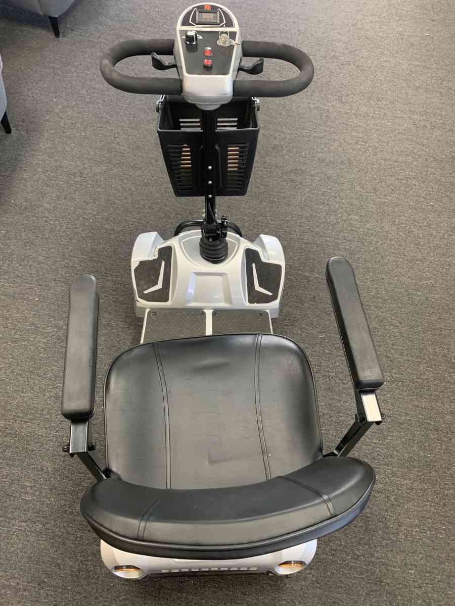 4 Wheels Mobility Scooter Power Wheelchair Folding Electric - Baldwin Park, California - FleaMarketBay