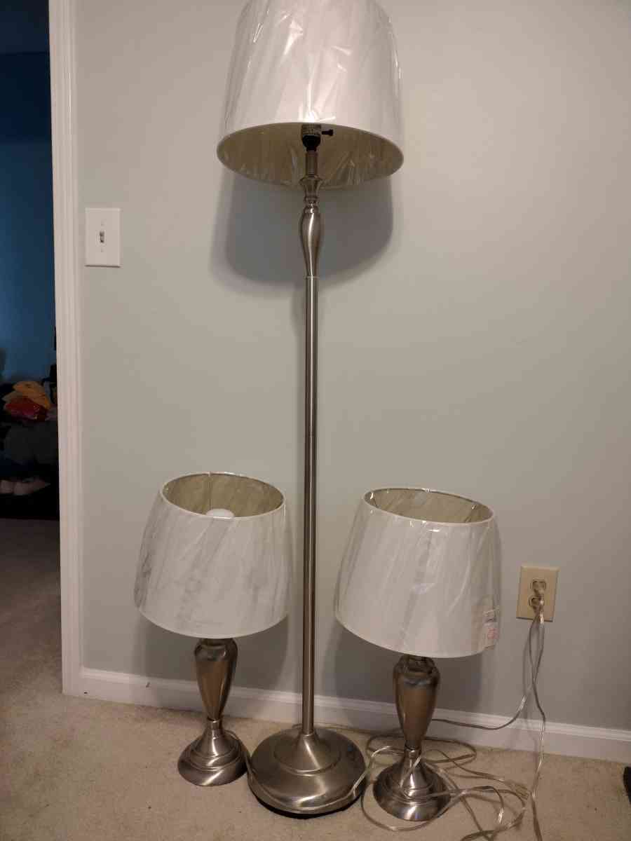 3 Lamp set - Snellville, Georgia - FleaMarketBay