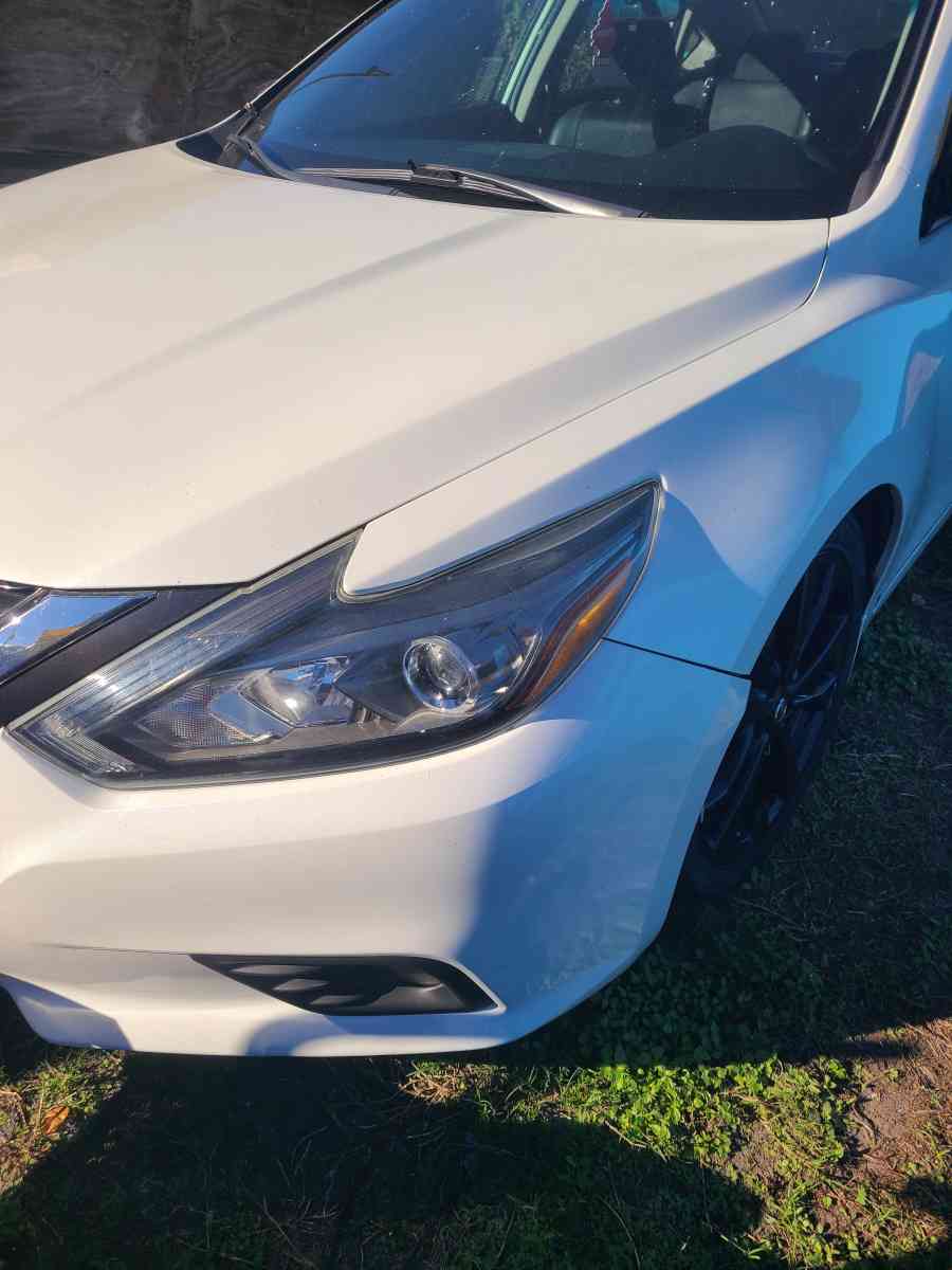 2017 nissan altima sr - Orlando, Florida - FleaMarketBay