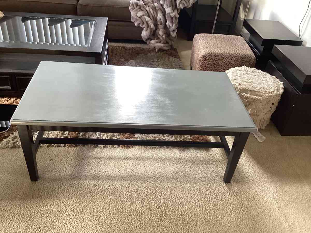 coffee table like very good - Alicia, Arkansas - FleaMarketBay