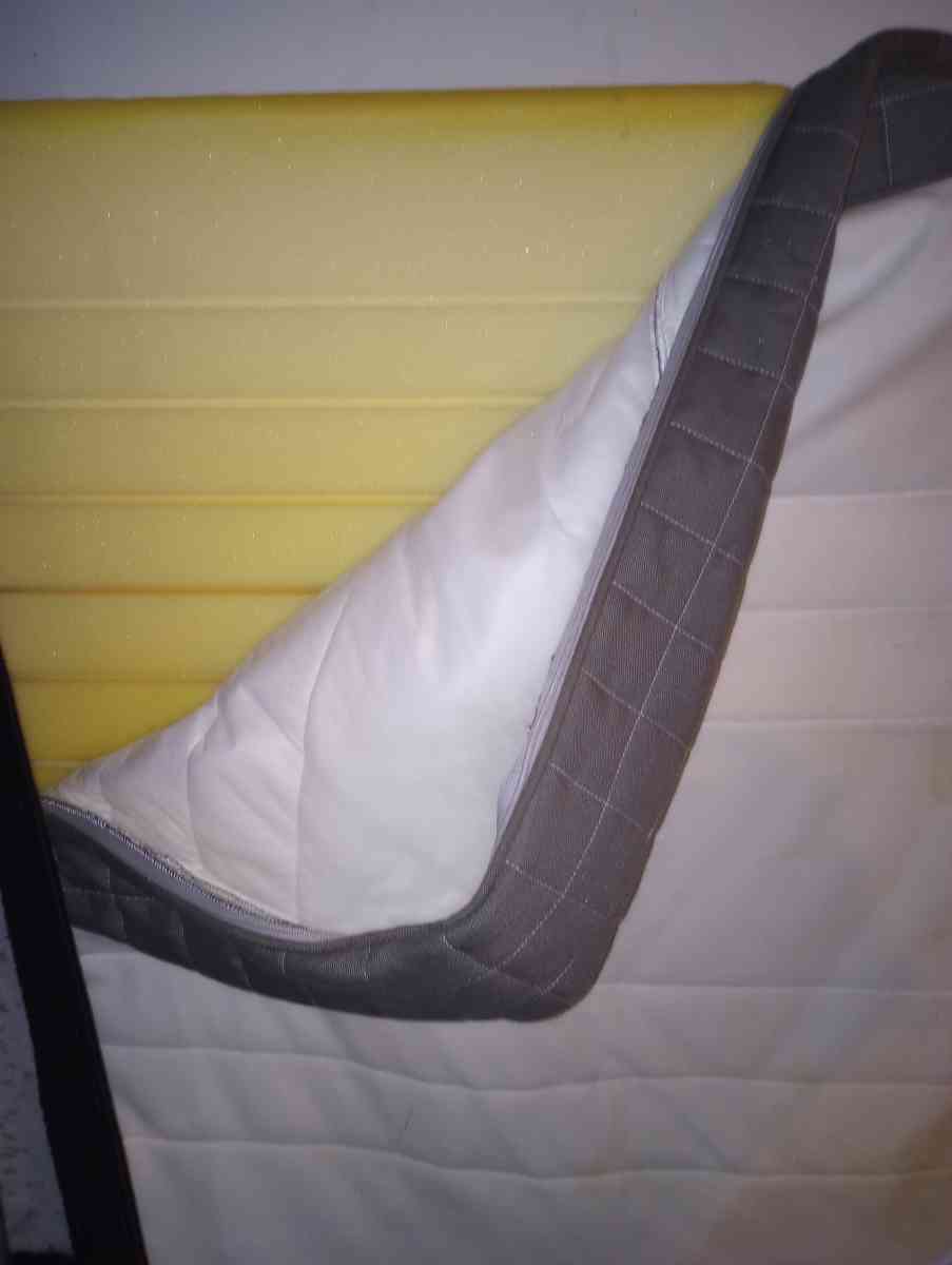 mattress king size - Alicia, Arkansas - FleaMarketBay