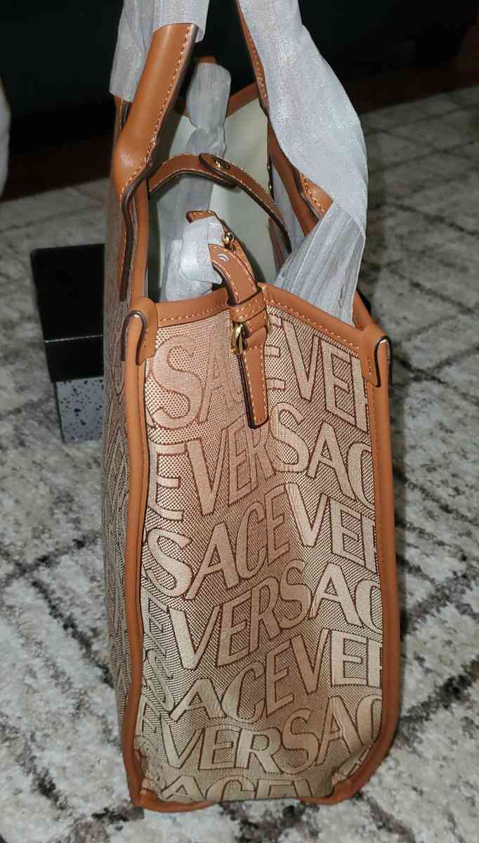 Bag Versace - Winston Salem, North Carolina - FleaMarketBay