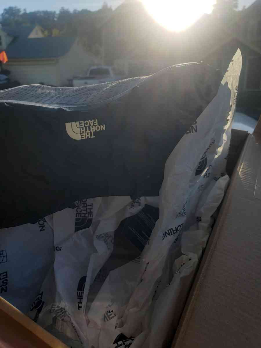 The North Face Womens Vectiv fastpack futurelight shoes 10 - Fairfield, California - FleaMarketBay