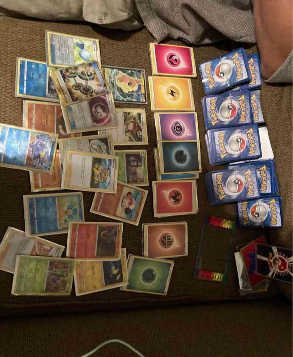 pokemons carts - Louisville, Kentucky - FleaMarketBay