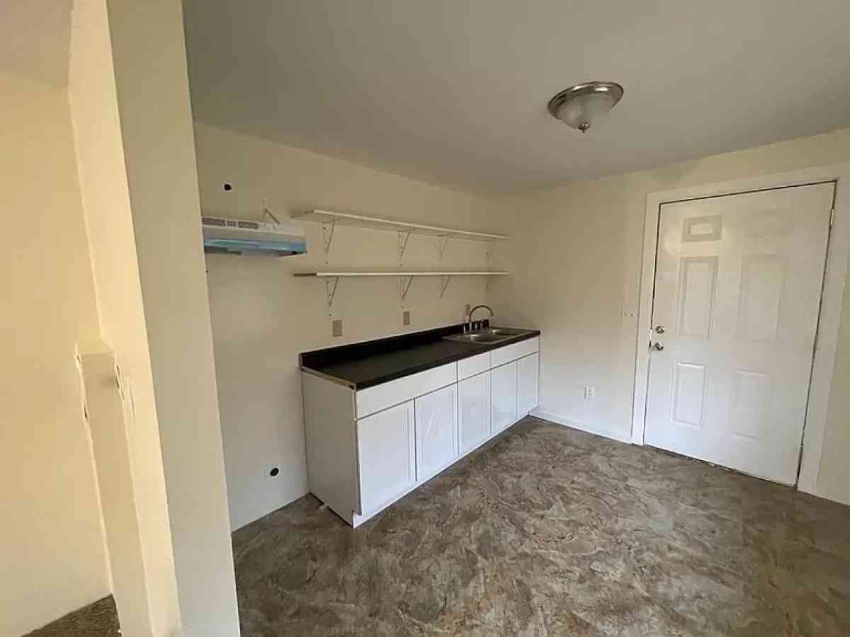 house for rent - Dayton, Ohio - FleaMarketBay