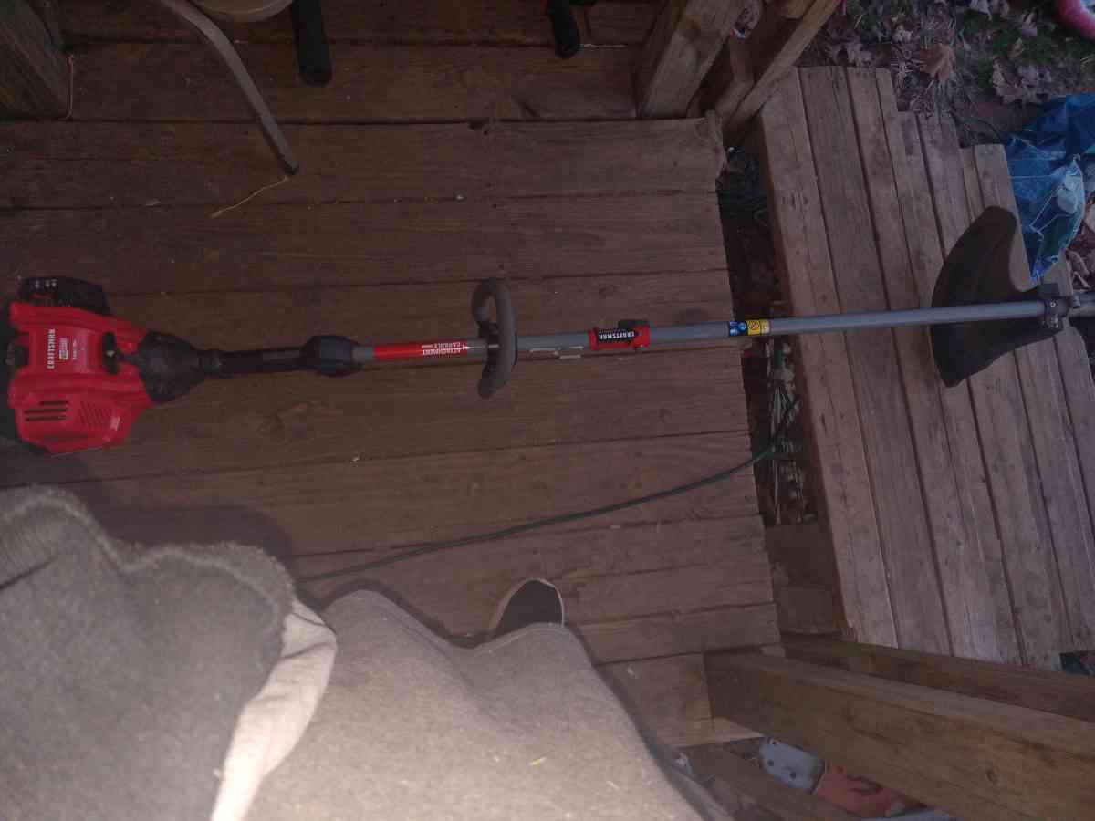 Craftsman ws2200 25cc weed eater - Seneca, South Carolina - FleaMarketBay