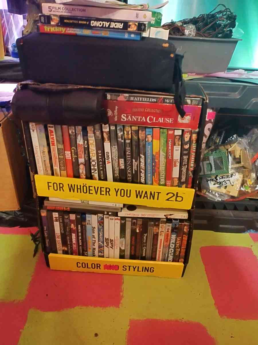 DVDs 200 of various movies and movie series - Longwood, North Carolina - FleaMarketBay