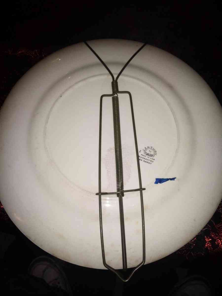 antique plate engraved with 23 karat gold - Benton, Arkansas - FleaMarketBay