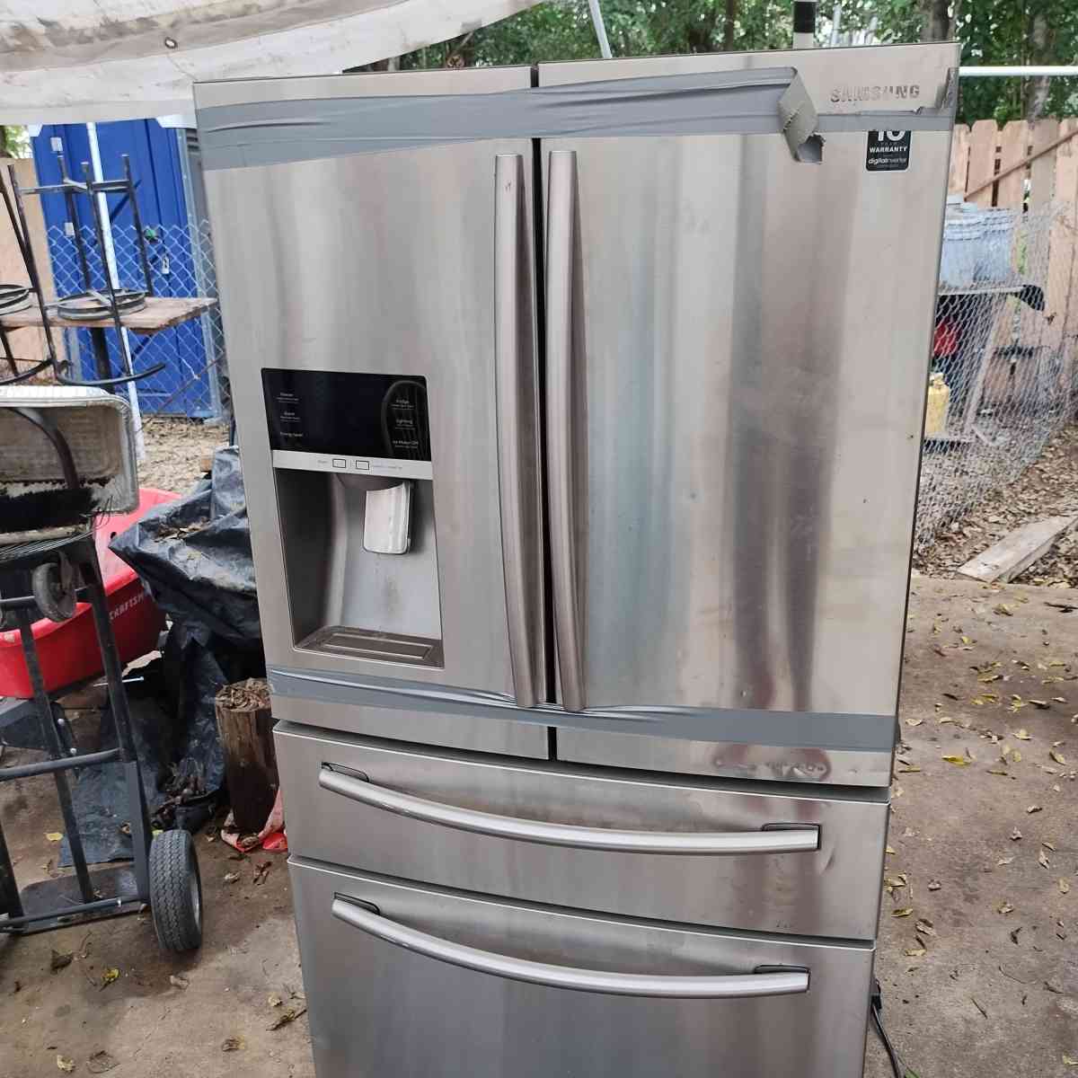 Samsung French Doors Stainless Steel Refrigerator - San Antonio, Texas - FleaMarketBay