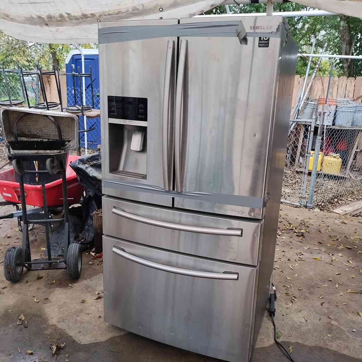 Samsung French Doors Stainless Steel Refrigerator - San Antonio, Texas - FleaMarketBay