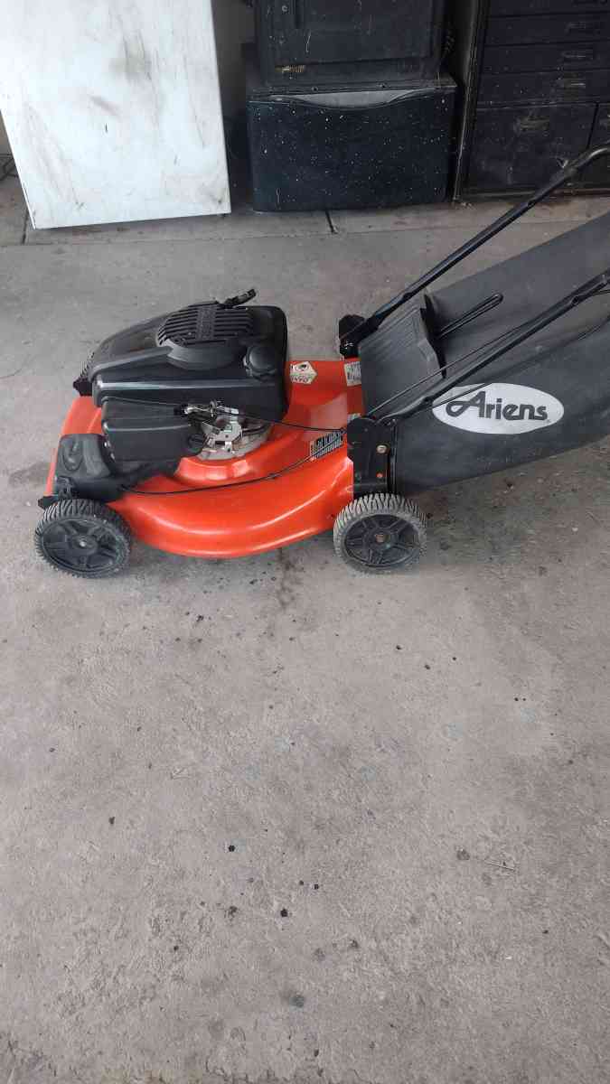 Ariens Lawnmower - Las Vegas, Nevada - FleaMarketBay