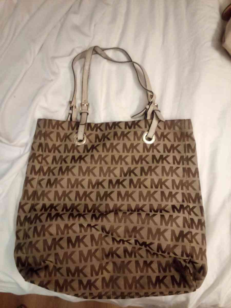 Michelle kors tote
