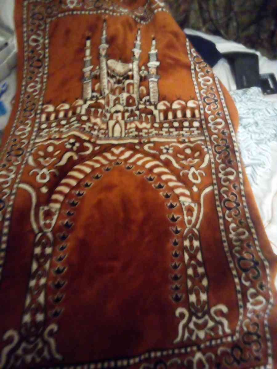 a prayer rug - Tampa, Florida - FleaMarketBay