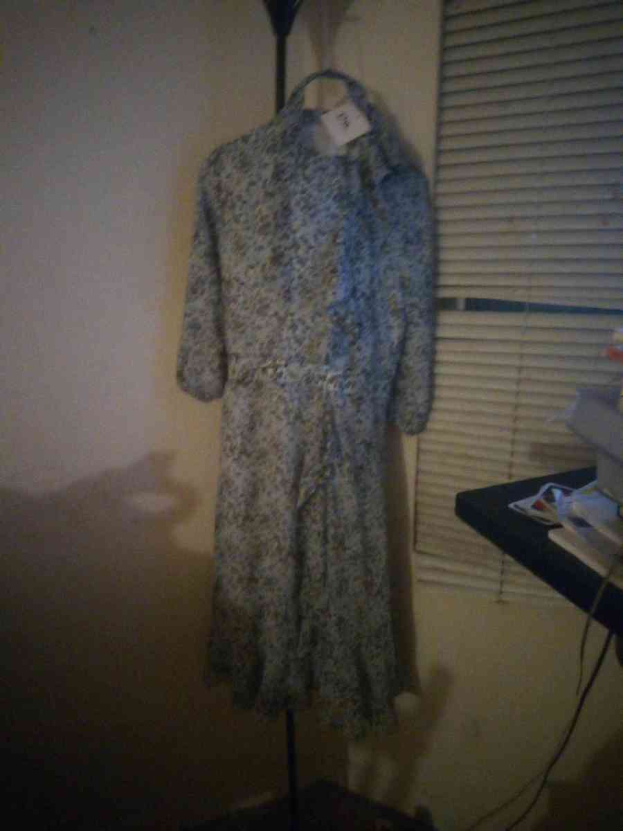 I Dont any clothes - Adairsville, Georgia - FleaMarketBay