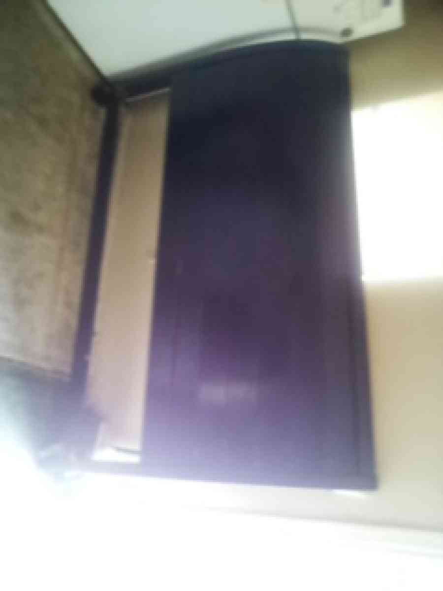 a big California king bed with serta hybrid mattress - Gulfport, Mississippi