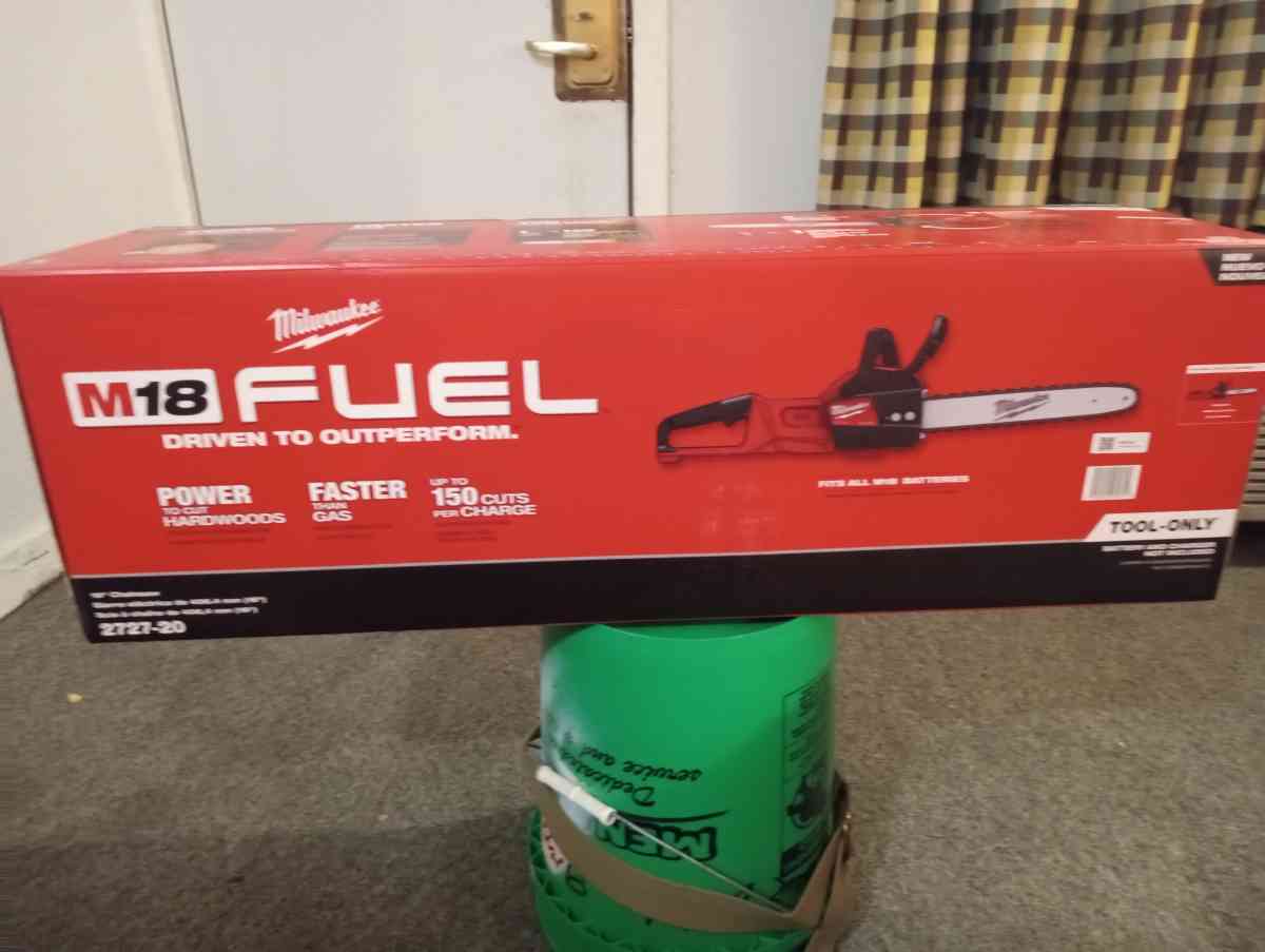 BRAND NEW MILWAUKEE 16IN CHAINSAW - Indianapolis, Indiana