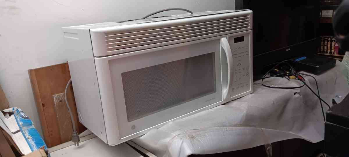 GE MICOWAVE - Hot Springs Village, Arkansas