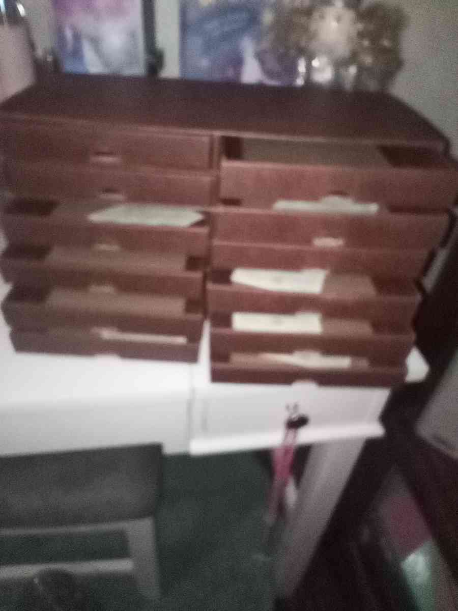 CHRISTMAS PLATES - Spring Hill, Florida - FleaMarketBay