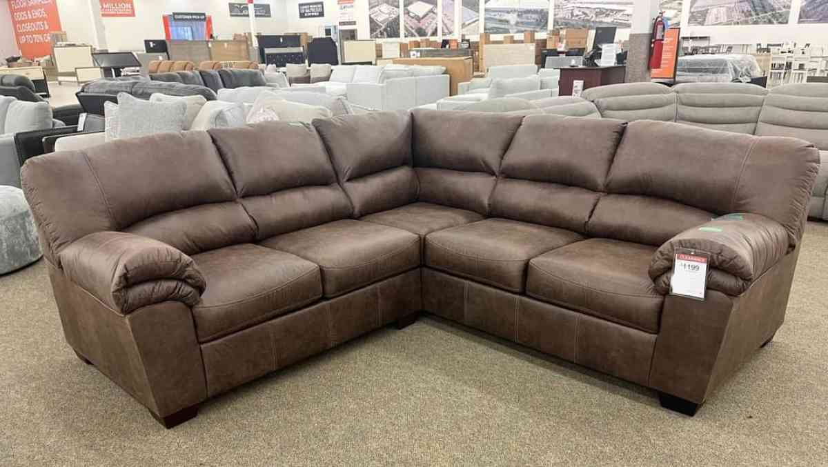 Brown faux leather sectional seccional cocuch - Dallas, Texas