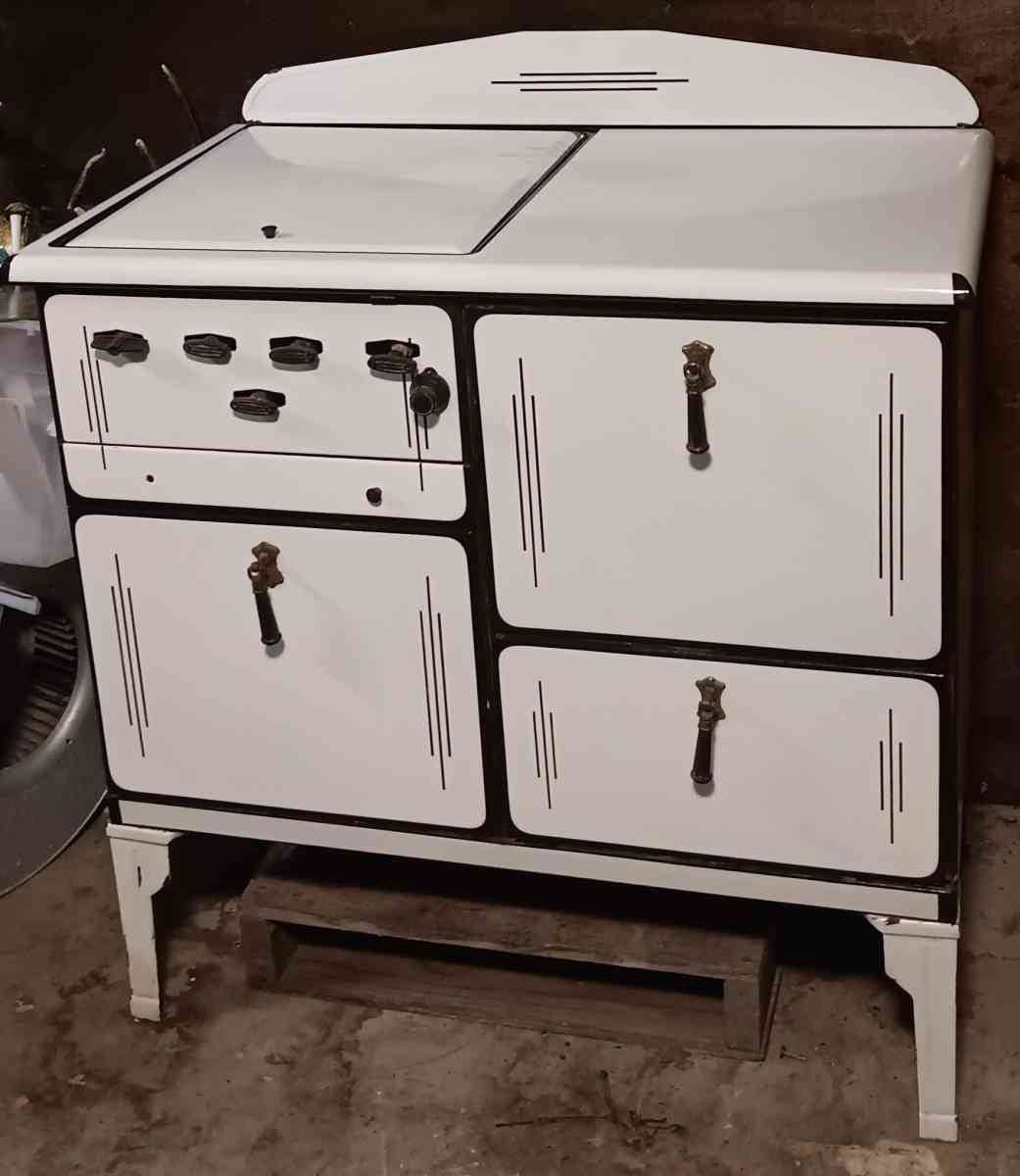 Gas Stove1950s 1960s - Hot Springs Village, Arkansas - FleaMarketBay
