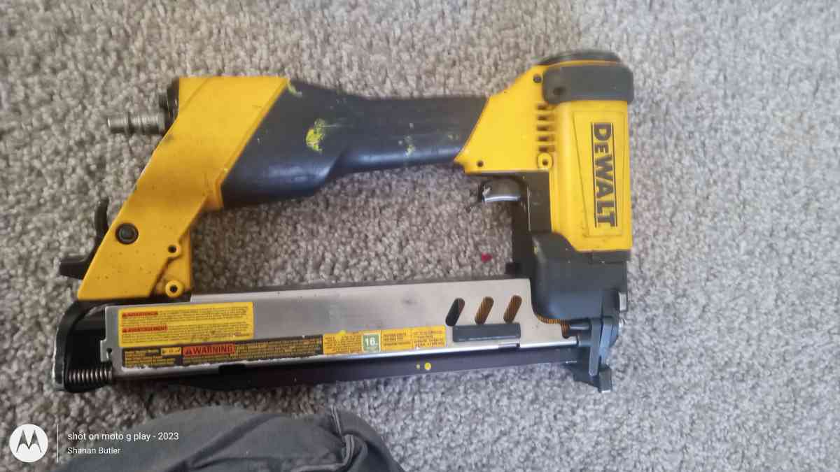 DeWalt  16 Gauge pneumatic staple gun and hose - Cedar City, Utah