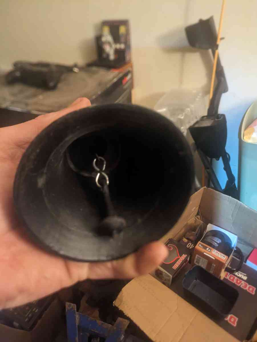 Early 1900s Cast iron Dinner Bell - Mentor, Ohio - FleaMarketBay