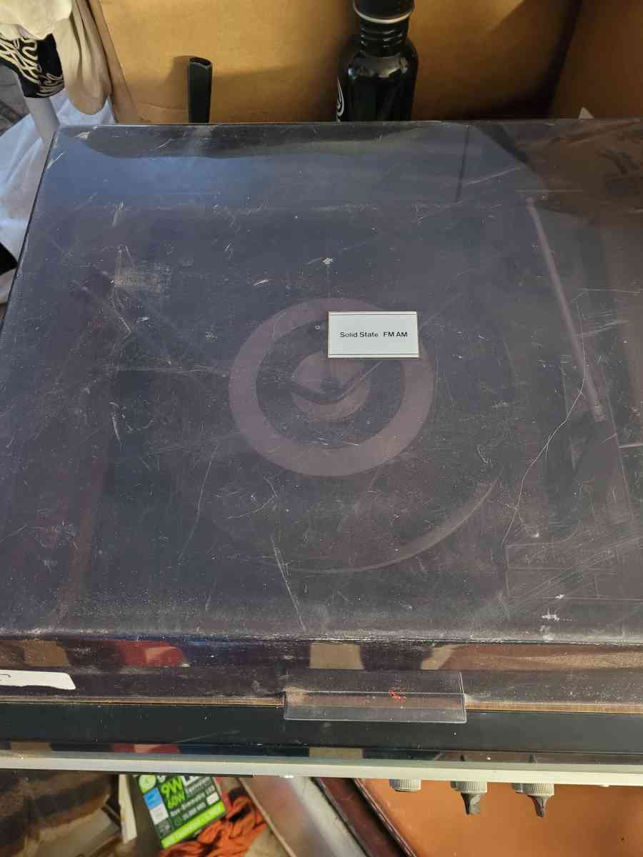 vintage turn table - Ault, Colorado - FleaMarketBay