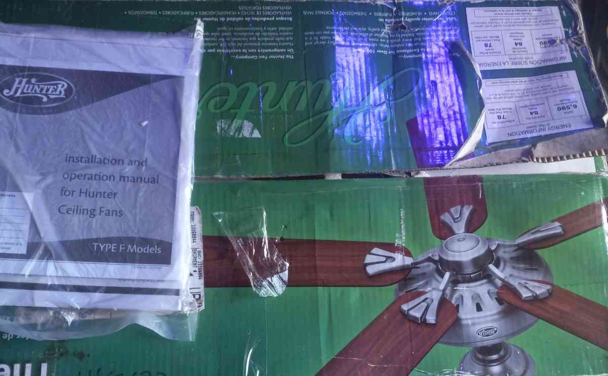 Hunter Royal Oak Celling fan - Billings, Montana