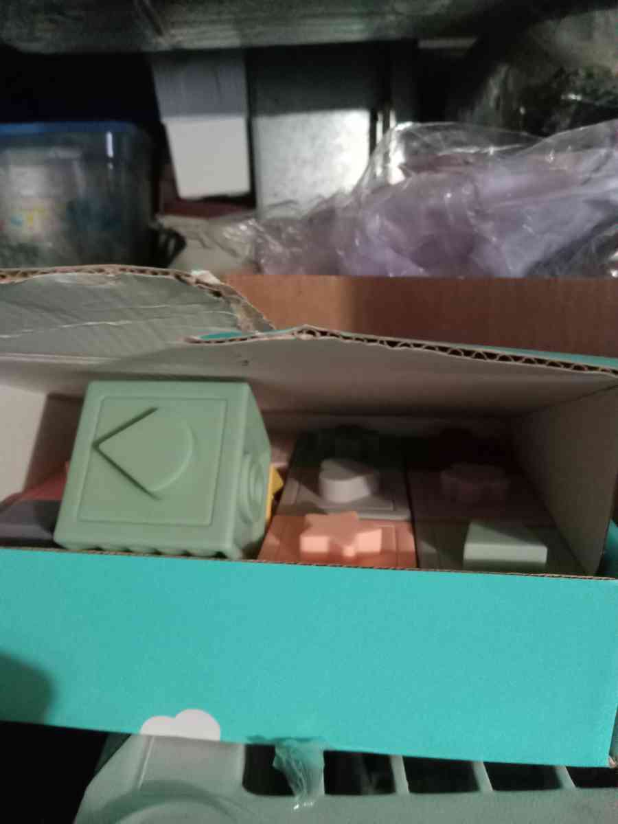 kids silicone blocks 12 pk - Bothell, Washington - FleaMarketBay