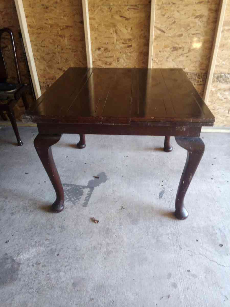 Antique sliding leaf dining table and 4 chairs - Dallas, Texas - FleaMarketBay