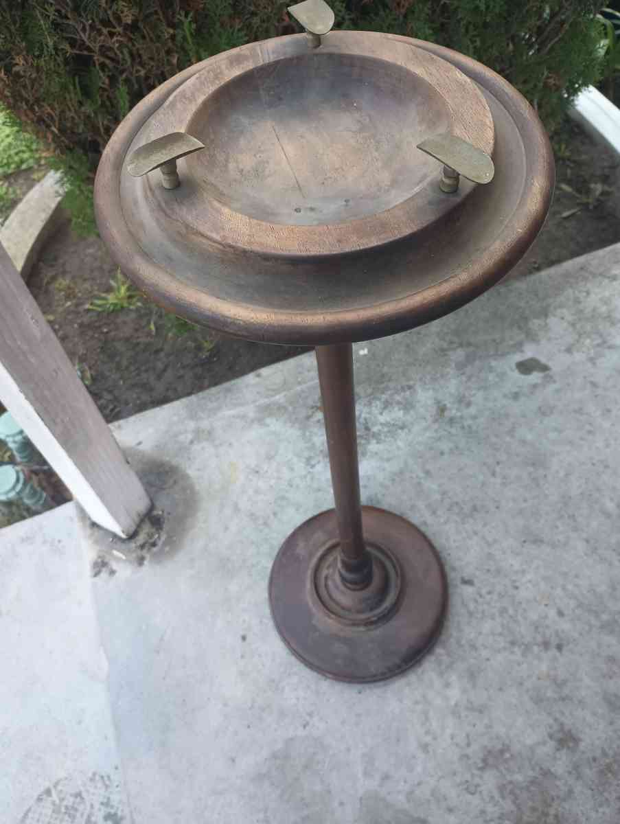 early 1900s ashtray - Santa Ana, California - FleaMarketBay