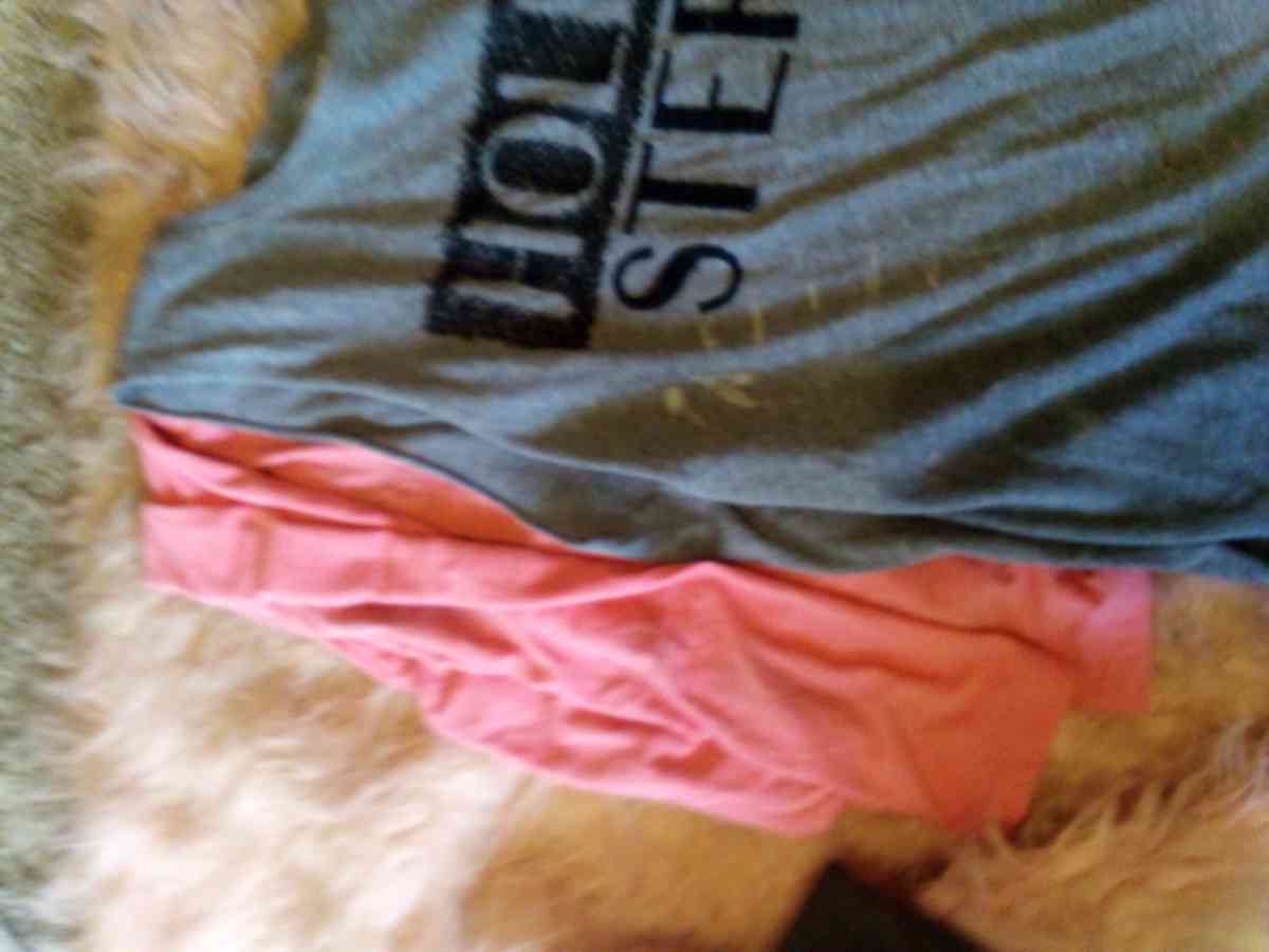 clothes - Chattanooga, Tennessee - FleaMarketBay