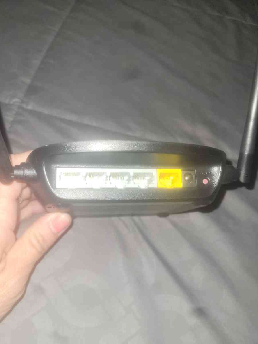 routers - Victorville, California - FleaMarketBay