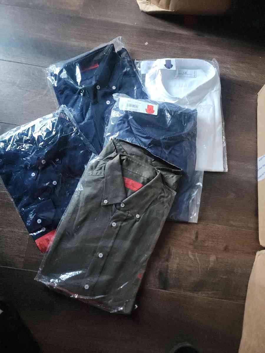 Button up men long sleeves - Whittier, California - FleaMarketBay