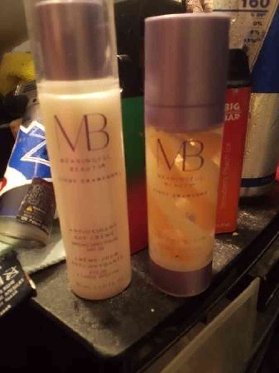 Meaningful Beauty 1oz Creme de Serum or 1oz Day Cream - Spokane, Washington