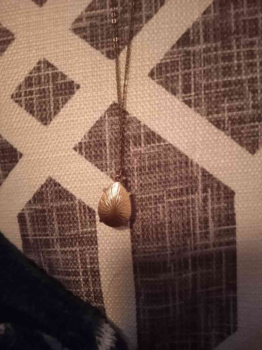 necklace - Brinkley, Arkansas - FleaMarketBay