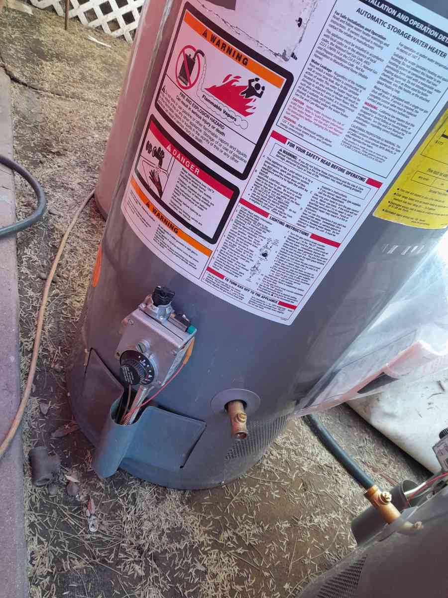 WATER HEATERS ELECTRIC PROPANE GAS DIFFERENT PRICE NEW USED - Alpine, Arizona - FleaMarketBay