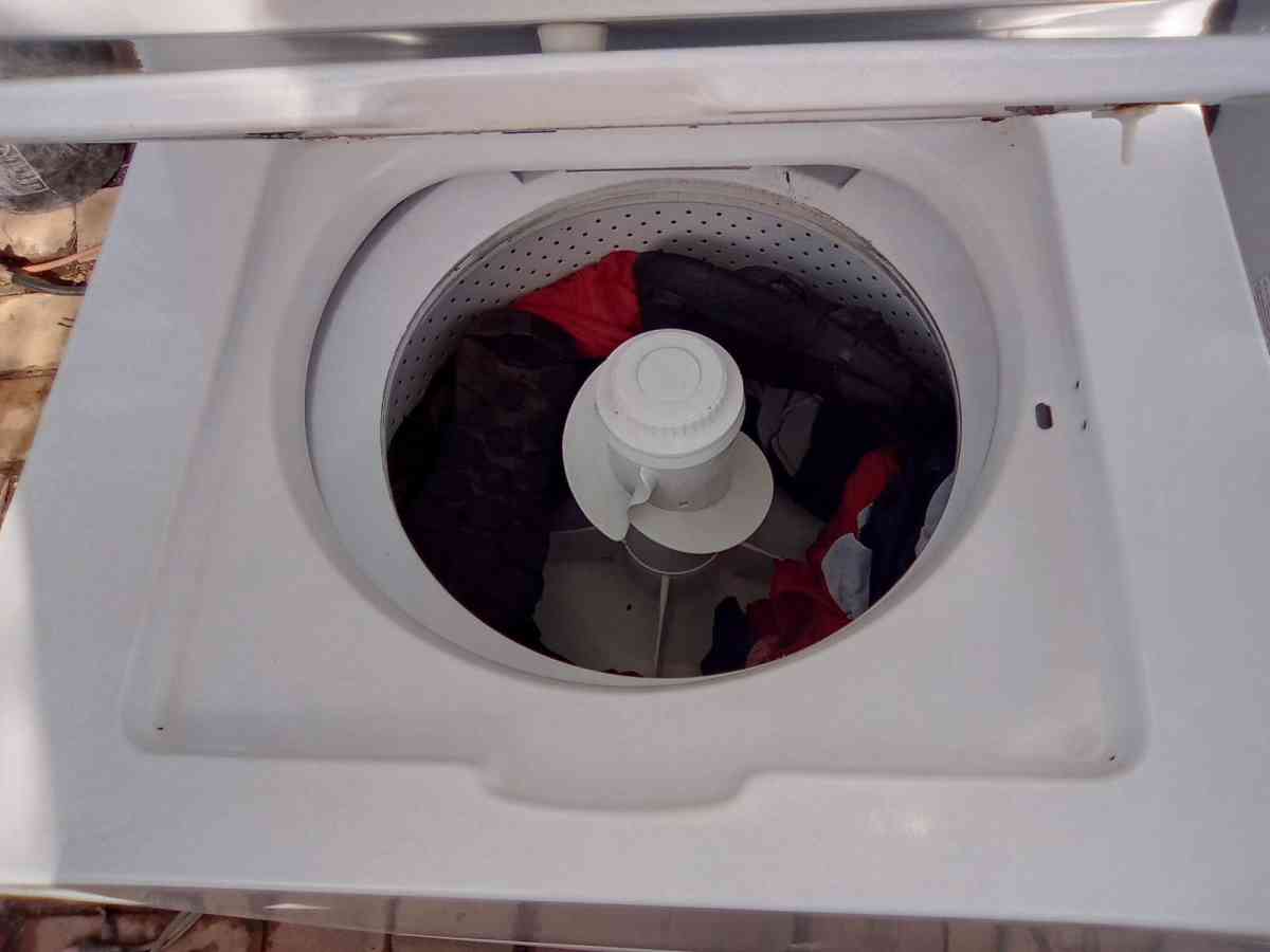 STACK UNIT FULL SIZE KENMORE WASHER AND DRYER WHITE ON WHITE - Avondale, Arizona - FleaMarketBay