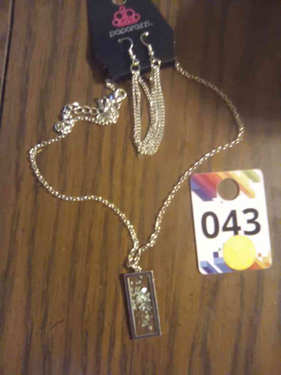 paparazzi jewelry 5 each - Edmore, Michigan - FleaMarketBay