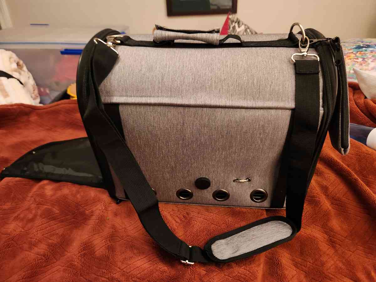 Bird Transport Carrier - Agency, Missouri - FleaMarketBay