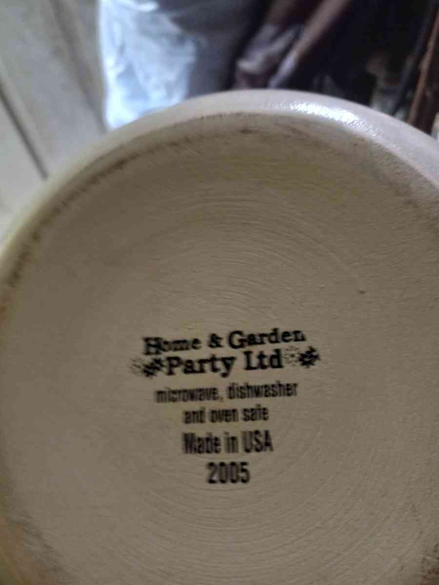 home and garden party bean pot Northwood stoneware collectio - Auburn, Georgia - FleaMarketBay