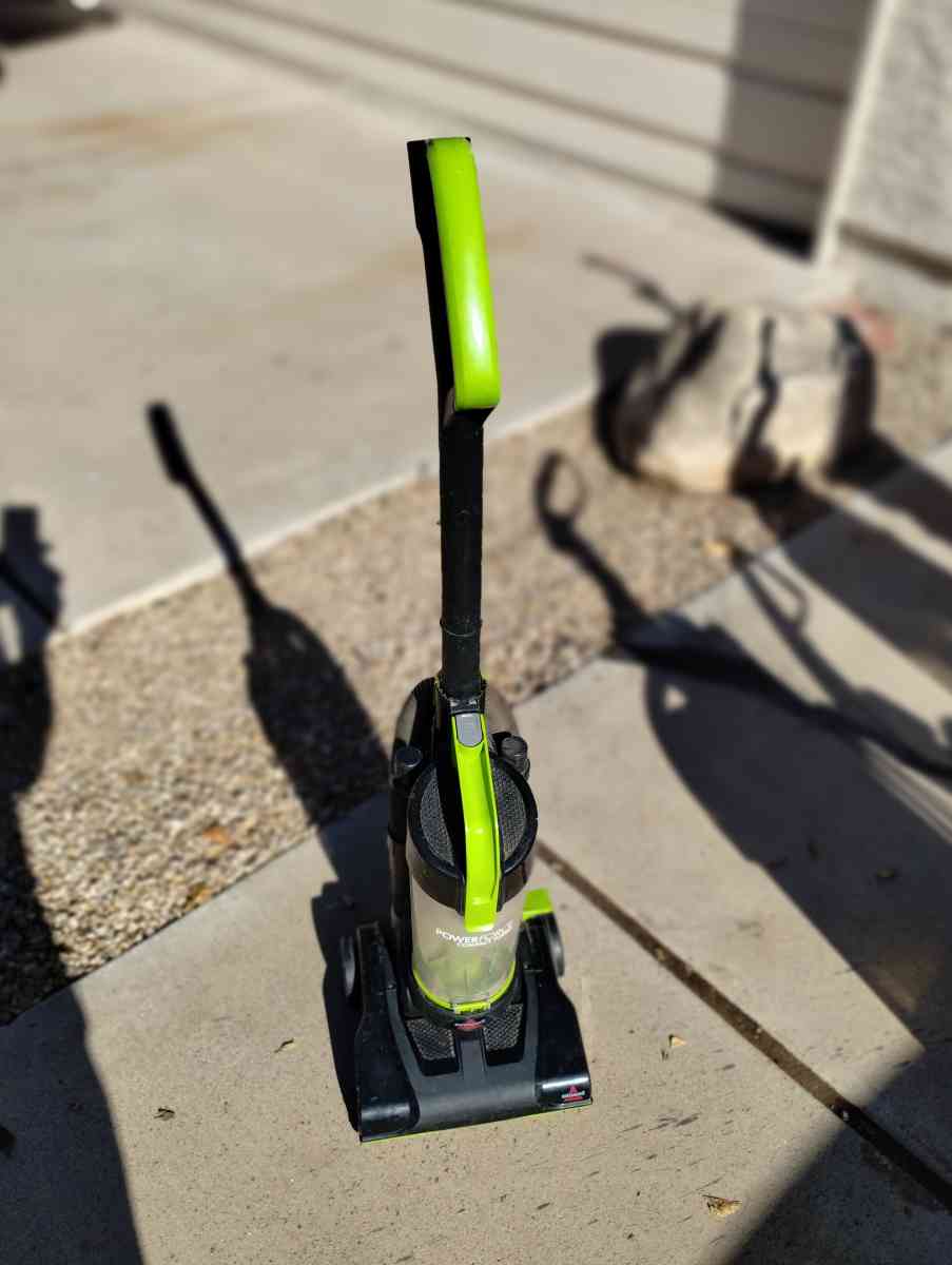 Bissell Bagless Vacuum Cleaners prices in description - Peoria, Arizona - FleaMarketBay