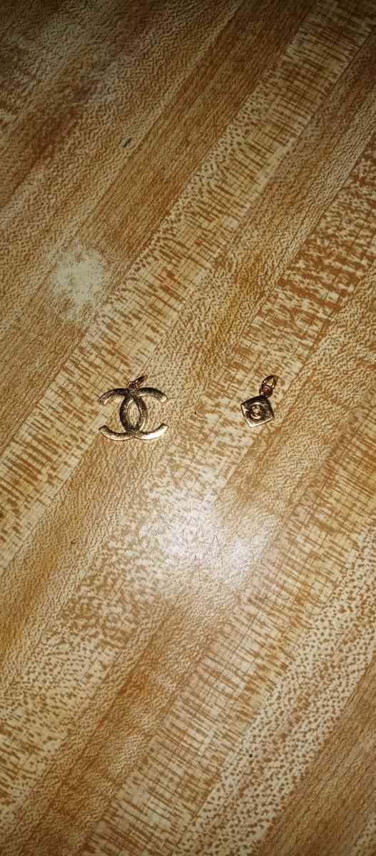 necklaces for a married couple - Abbeville, South Carolina - FleaMarketBay