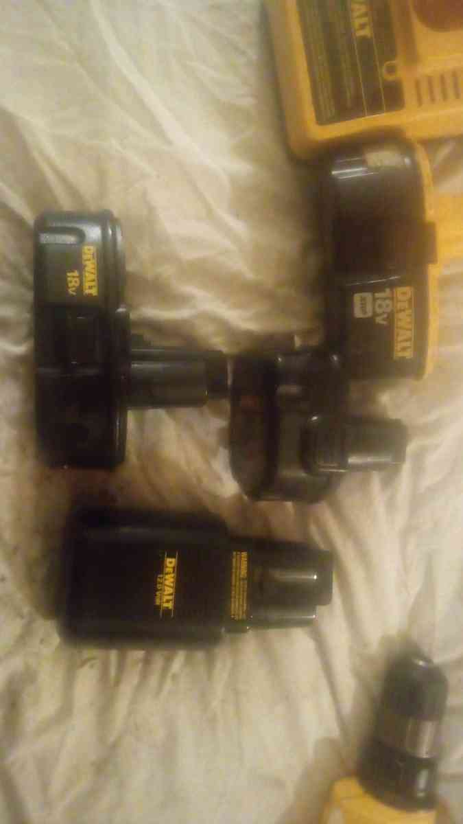 DeWalt Cordless Power Tools - Findlay, Ohio - FleaMarketBay