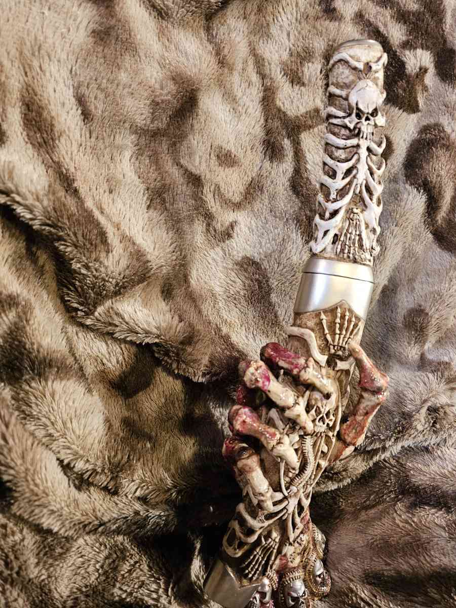 skull blade - Charleston, Arkansas - FleaMarketBay